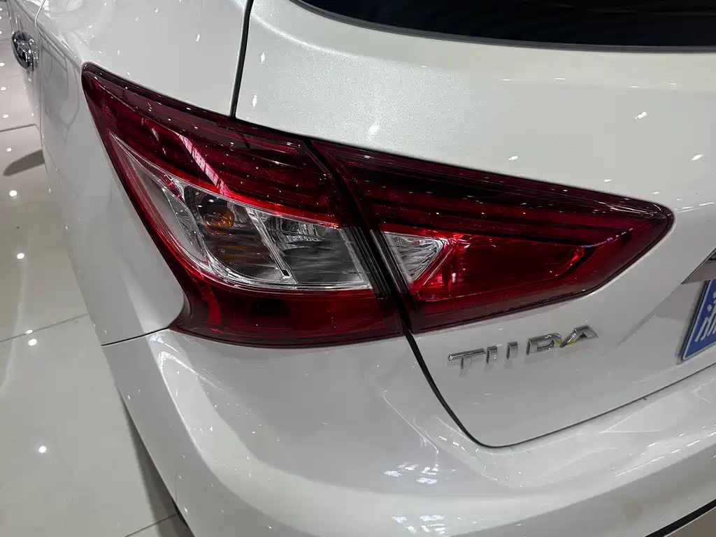 Nissan Tiida 2021 1.6L CVT