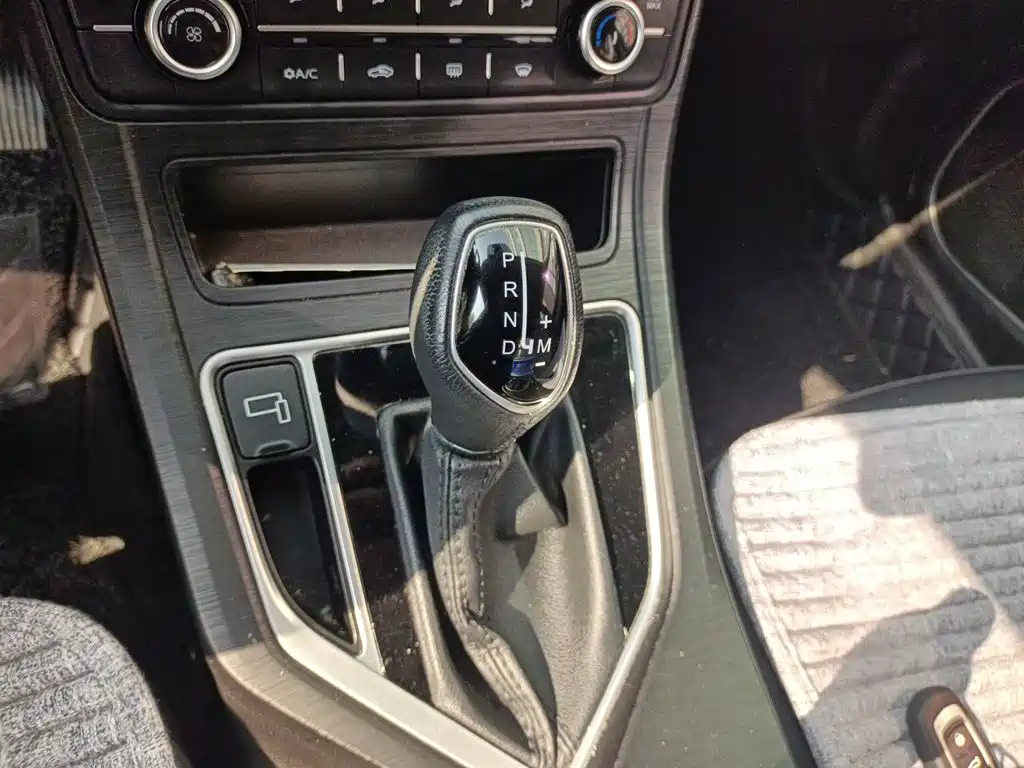 Geely Vision — миниатюра 15
