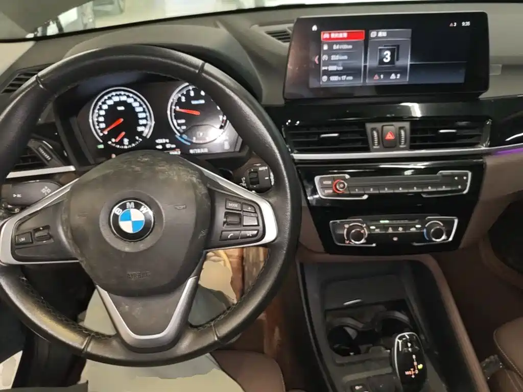 BMW X1 — миниатюра 10