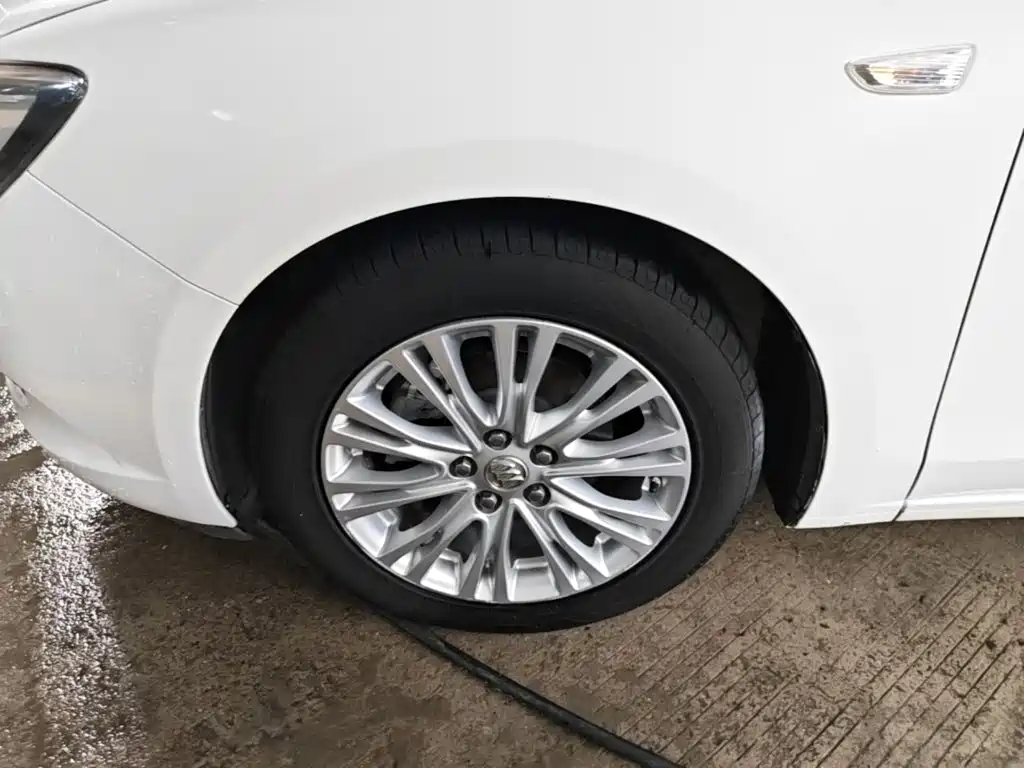 Buick Excelle — миниатюра 23