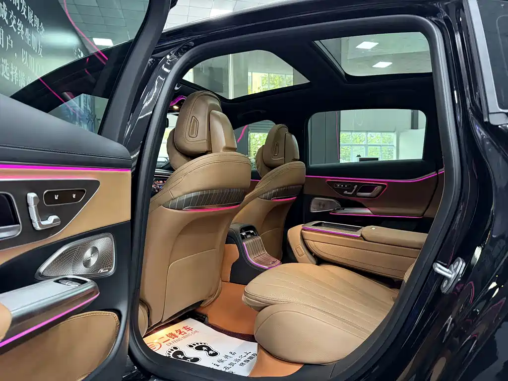 Mercedes-Benz E-Class — миниатюра 9