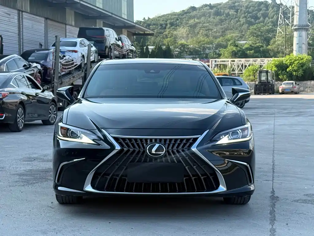 Lexus ES — миниатюра 2