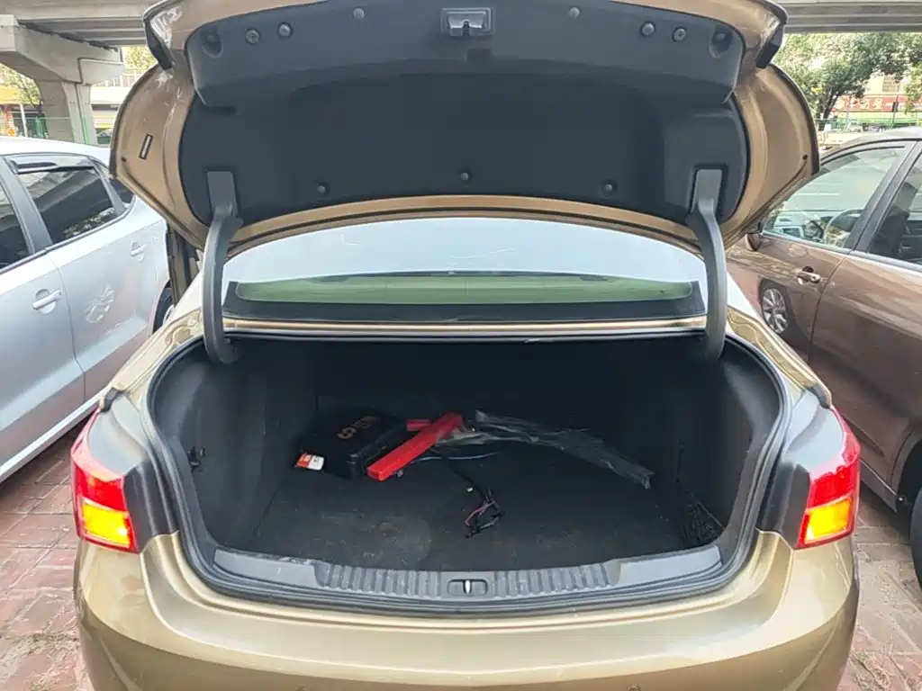 Buick Verano — миниатюра 19