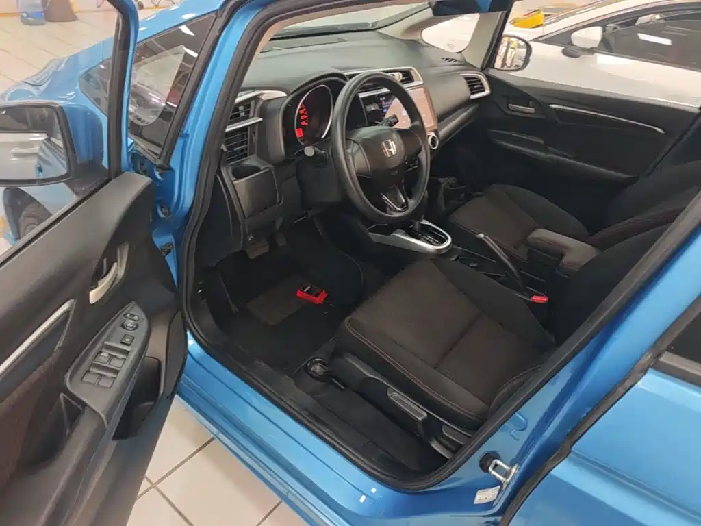 Honda Fit — миниатюра 16