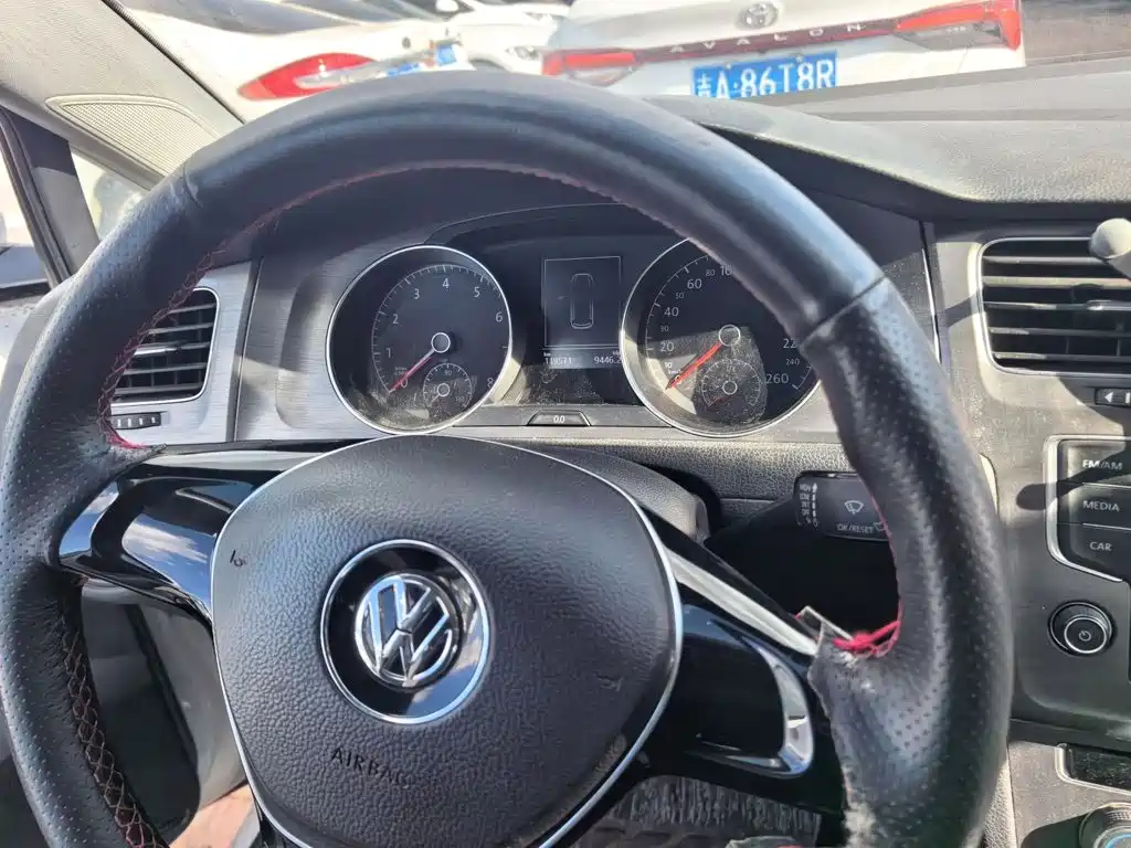 Volkswagen Golf — миниатюра 14