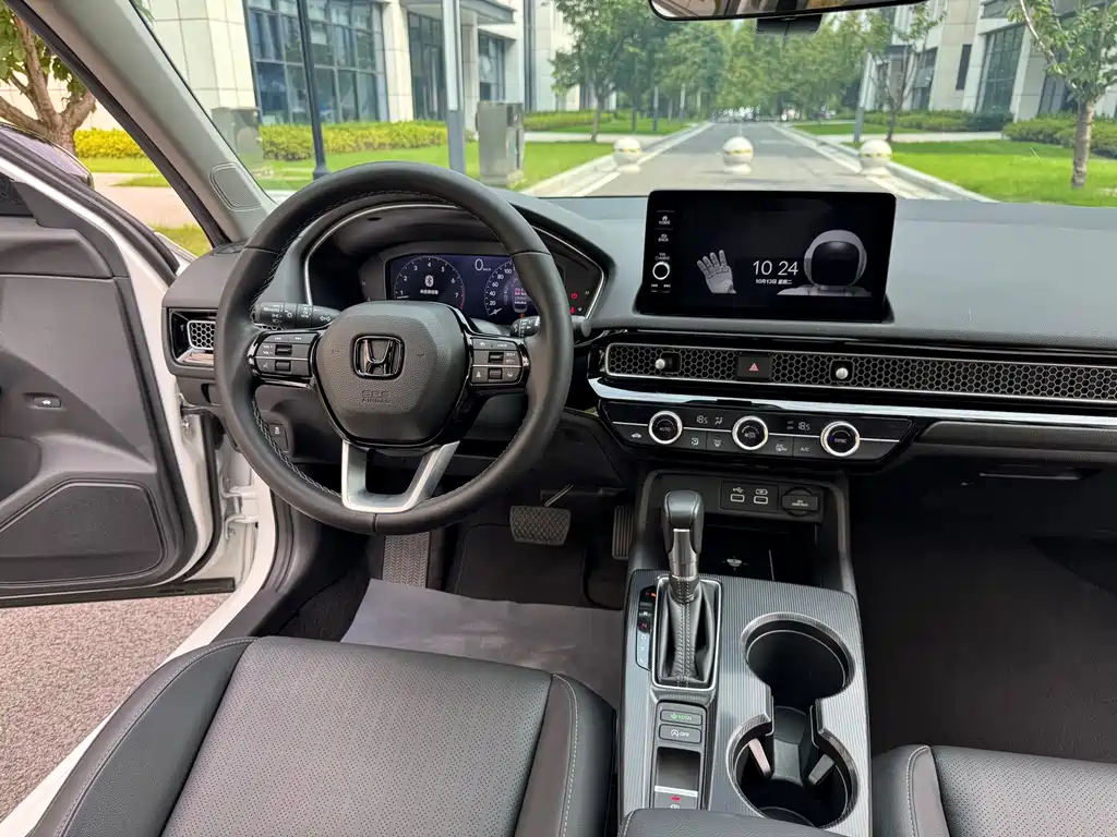 Honda Civic — миниатюра 18