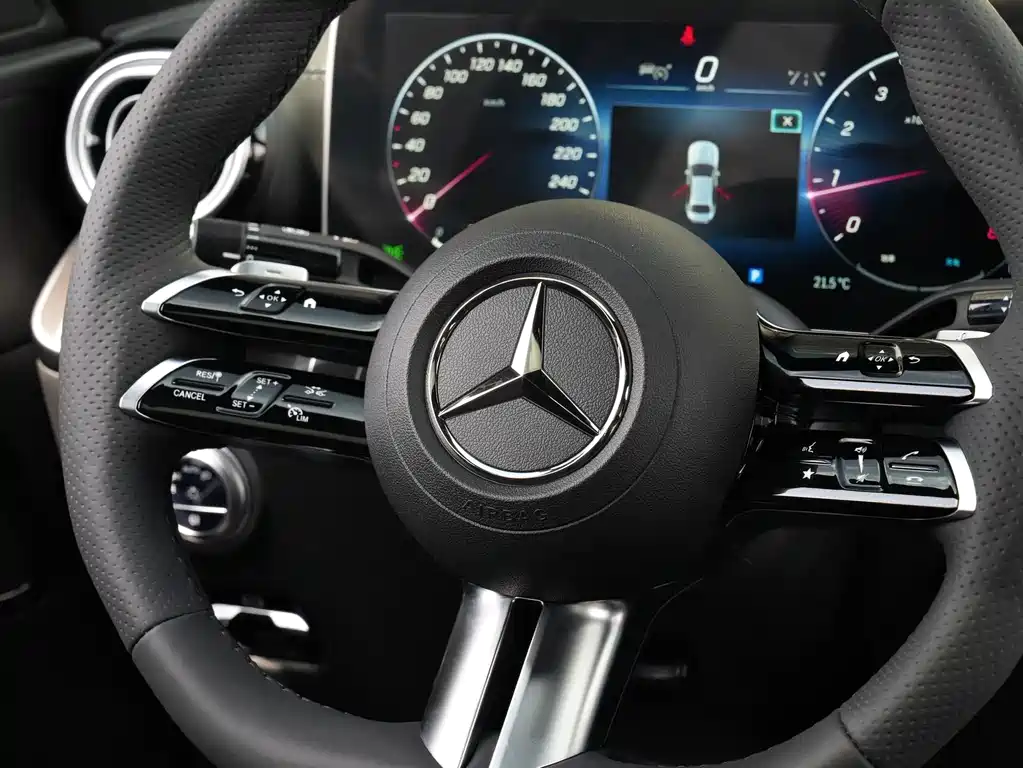 Mercedes-Benz C-Class — миниатюра 7