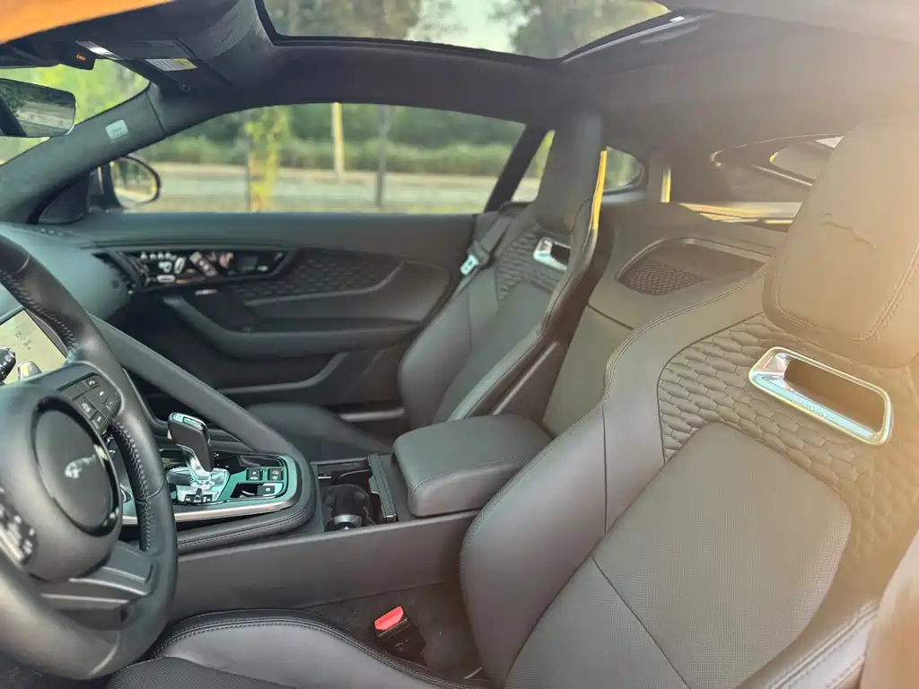 Jaguar F-TYPE — миниатюра 12