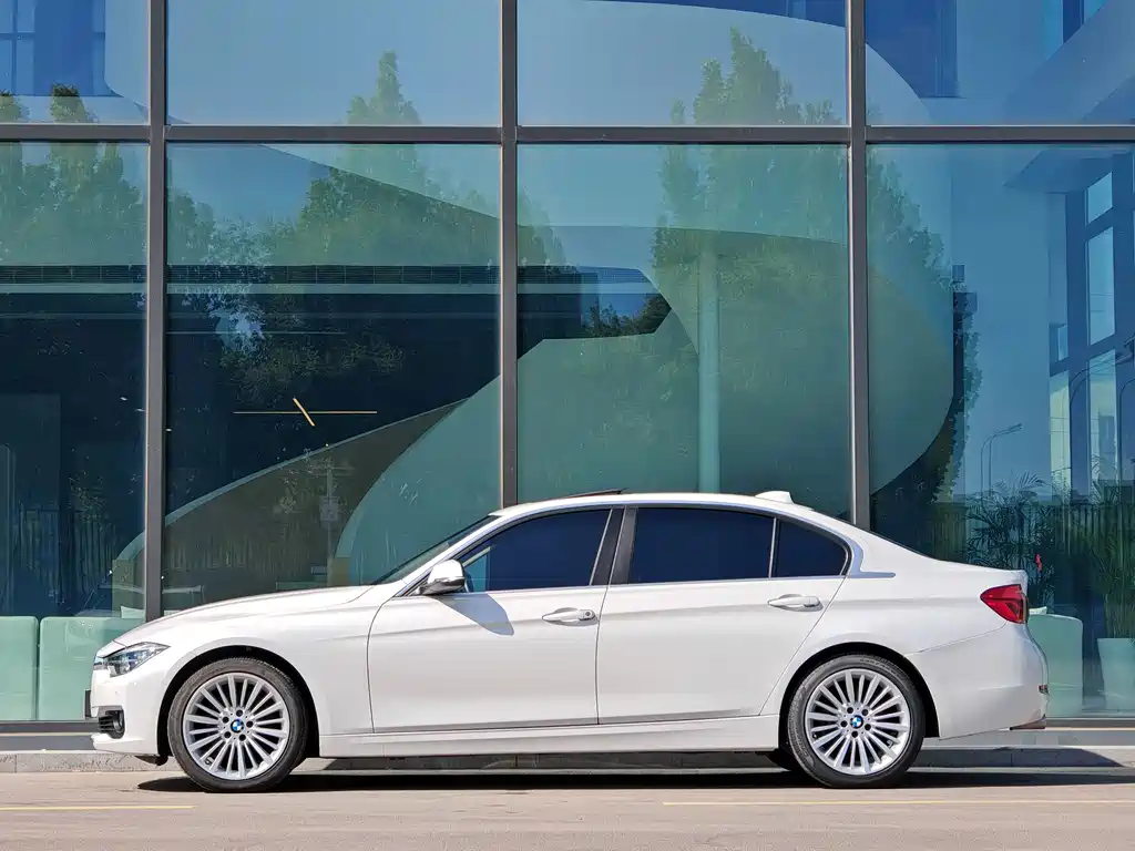 BMW 3 Series — миниатюра 3