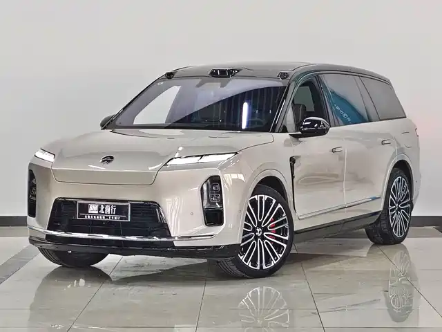 NIO NIO ES8 2025