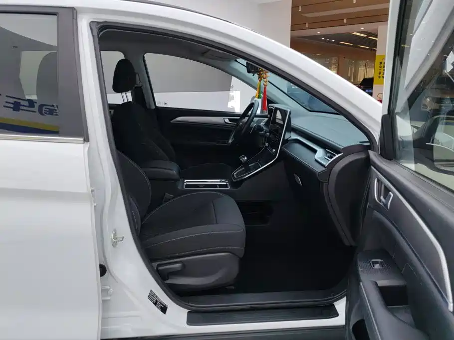 Haval M6 — миниатюра 8