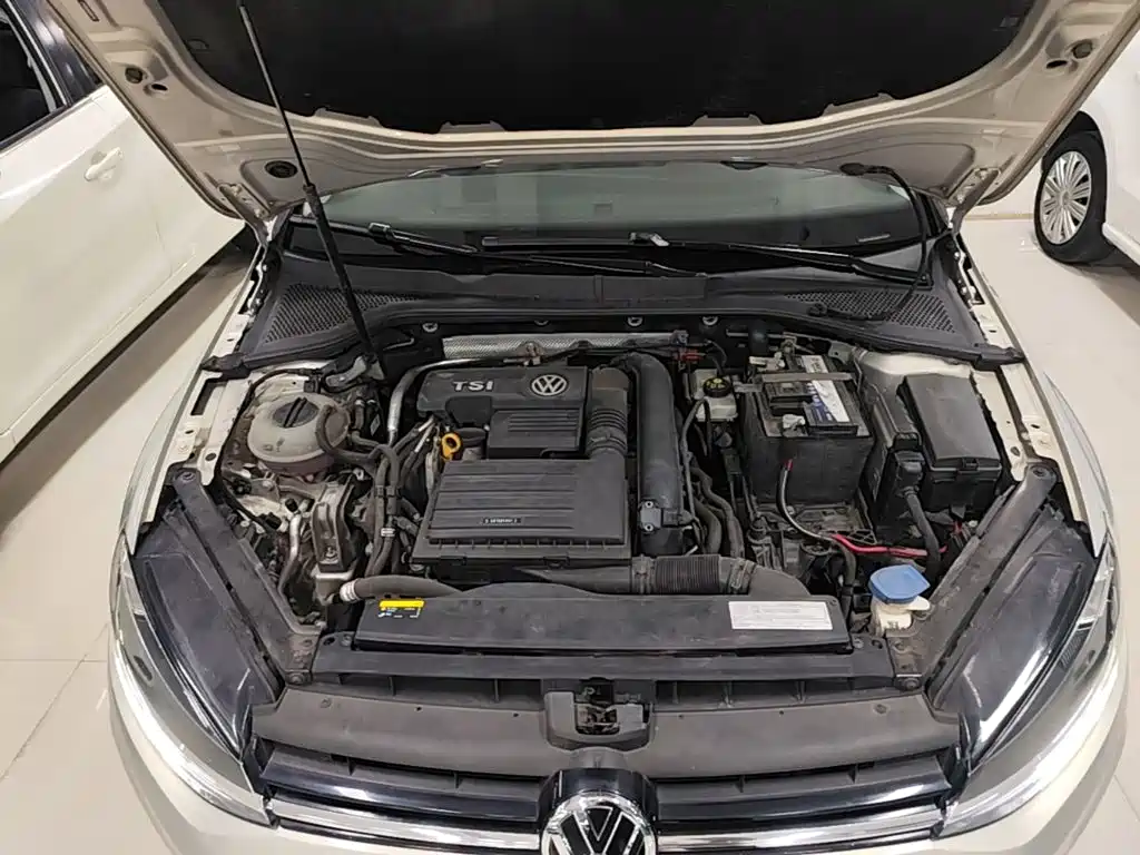 Volkswagen Golf — миниатюра 20