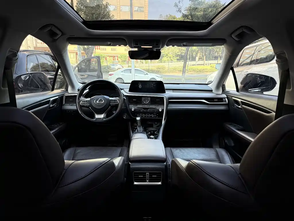 Lexus RX 2021 300