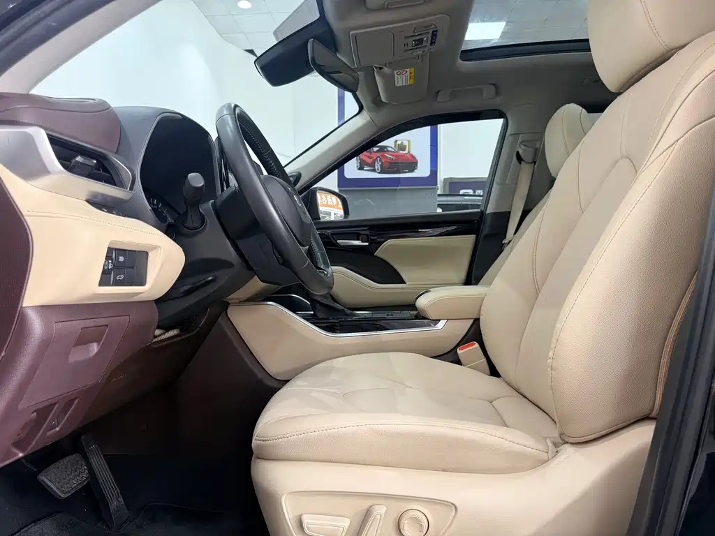 Toyota Highlander — миниатюра 4