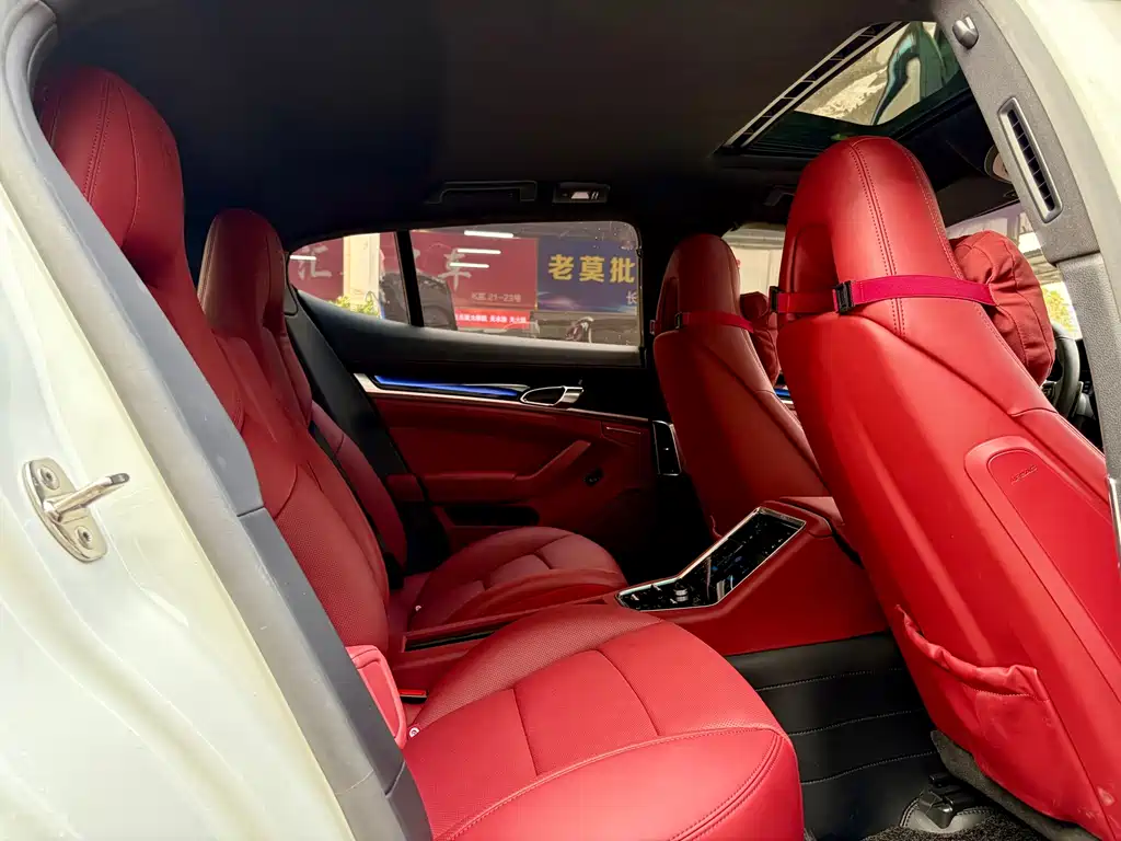 Porsche Panamera — миниатюра 12