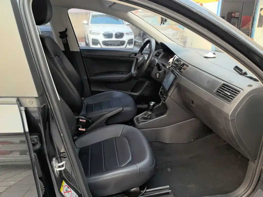 Volkswagen Santana — миниатюра 25