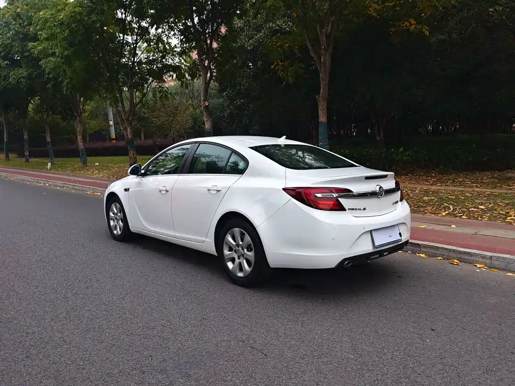 Buick Regal — миниатюра 9