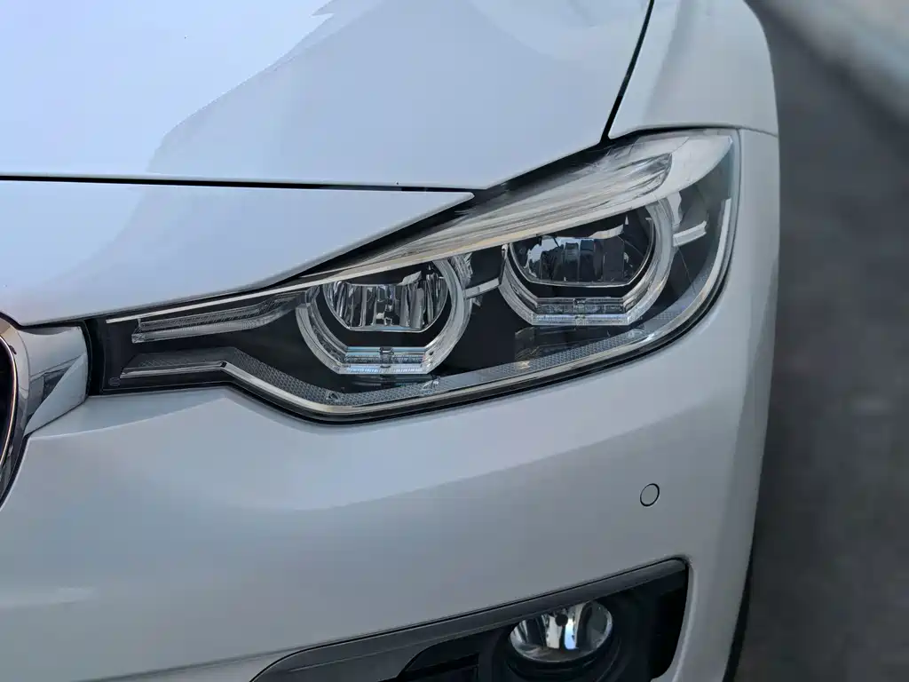 BMW 3 Series — миниатюра 7