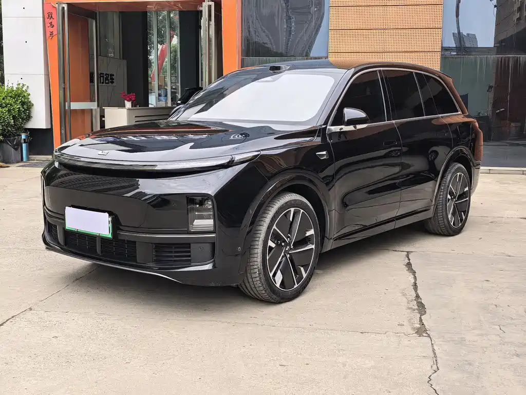 Li Auto Li L8 2025