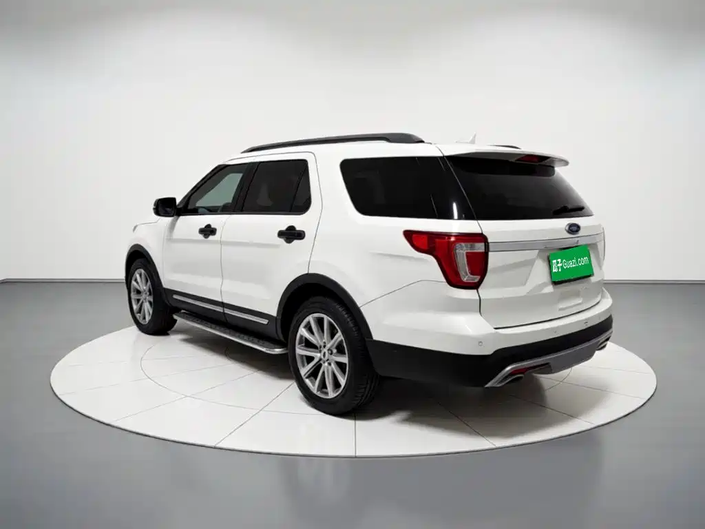 Ford Explorer (Import) — миниатюра 4