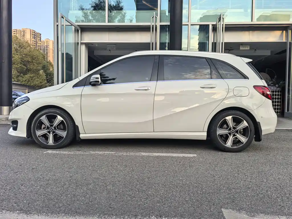 Mercedes-Benz B-Class — миниатюра 4