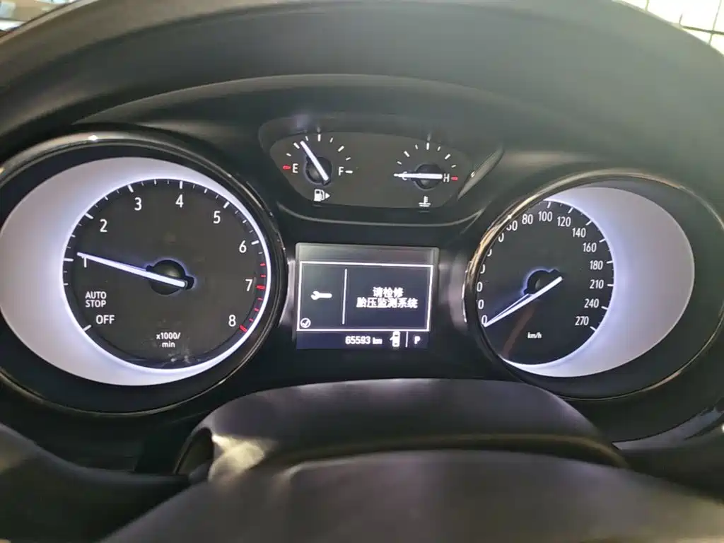 Buick Verano — миниатюра 12