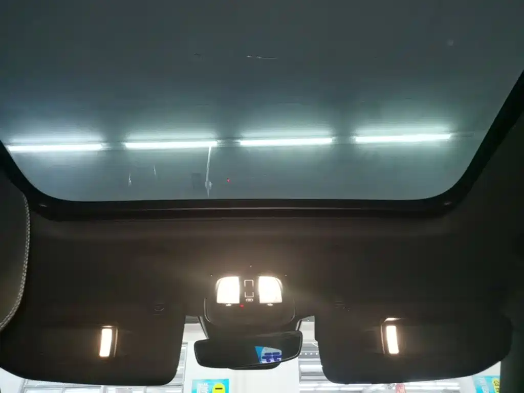 Volvo XC40 NEV — миниатюра 18