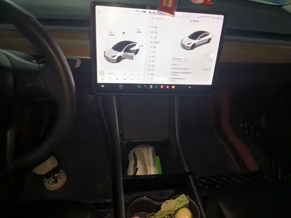 Tesla Model 3 — миниатюра 14