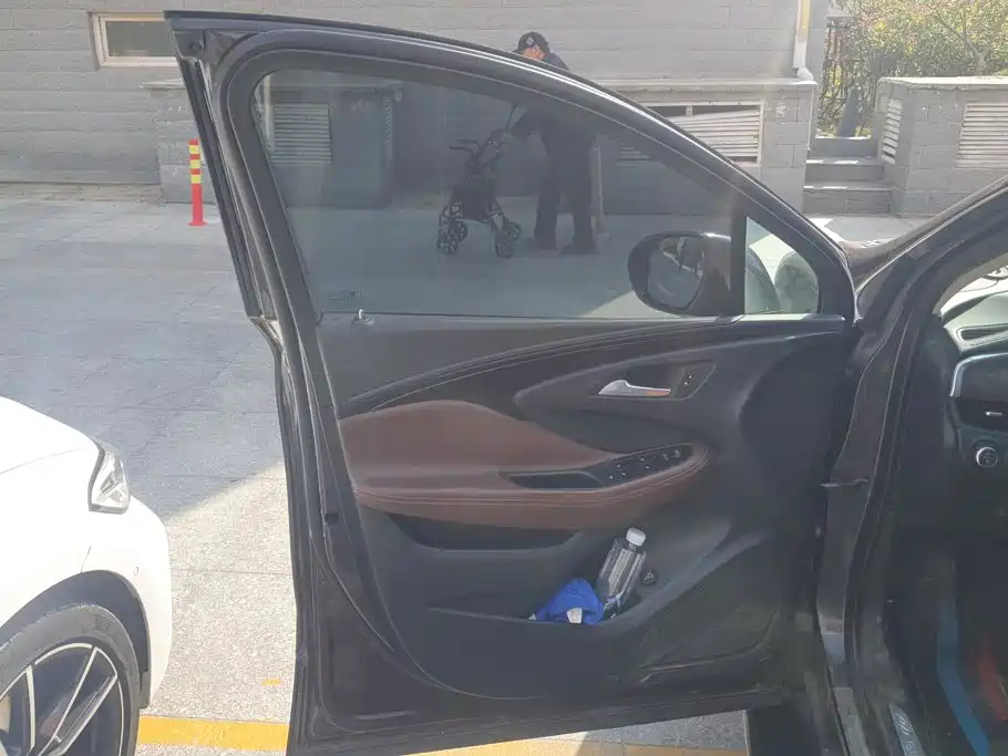 Buick Envision Plus — миниатюра 7