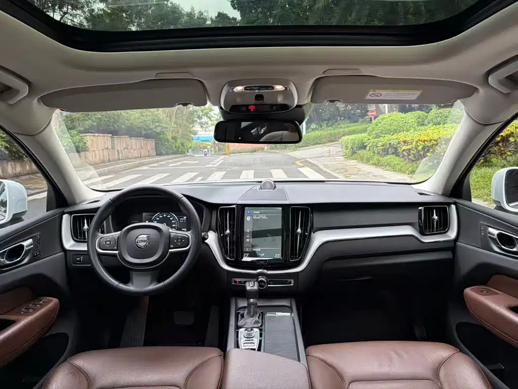 Volvo XC60 — миниатюра 6