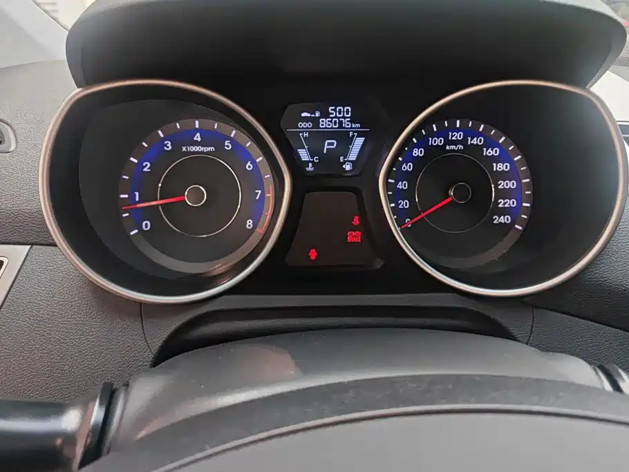 Hyundai Elantra Langdong — миниатюра 14