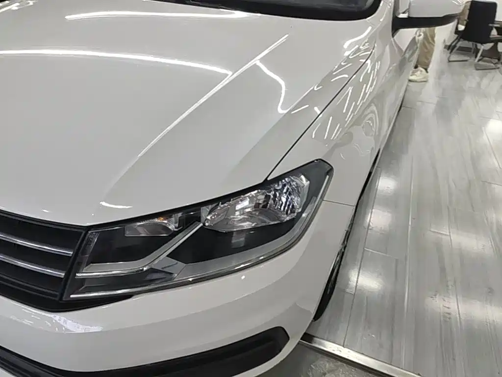 Volkswagen Santana — миниатюра 18