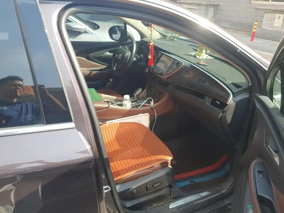 Buick Envision Plus — миниатюра 8