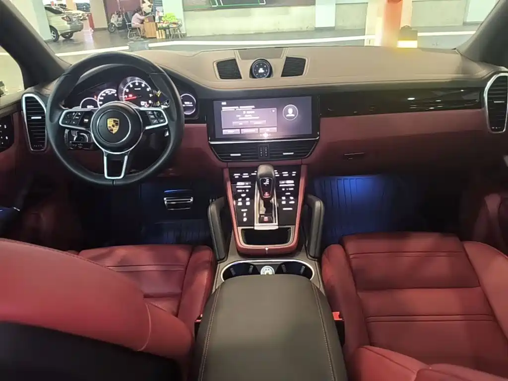 Porsche Cayenne — миниатюра 10