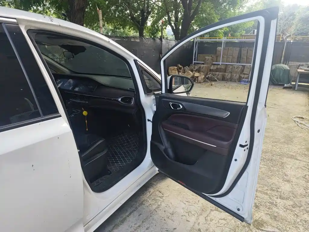 GAC Motor Trumpchi M6 — миниатюра 18