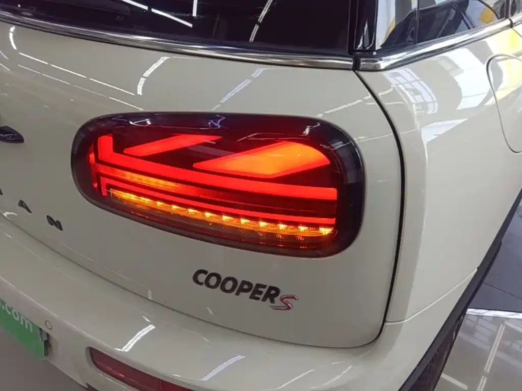 MINI Mini Clubman — миниатюра 8
