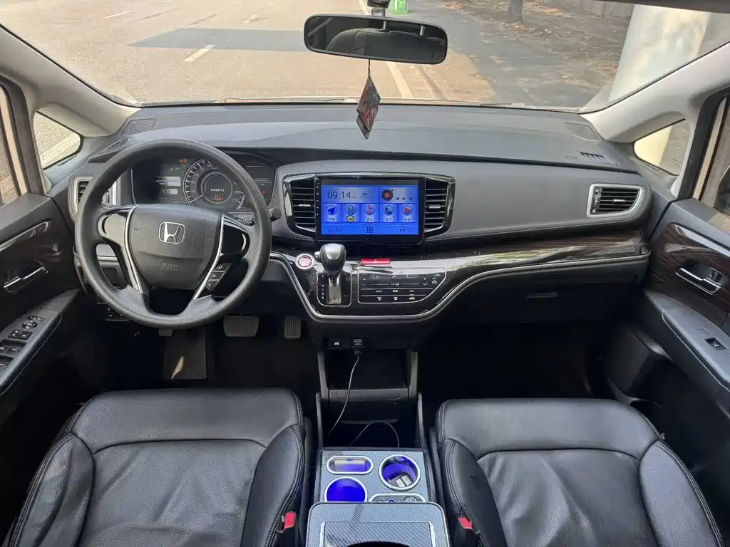 Honda Odyssey — миниатюра 6