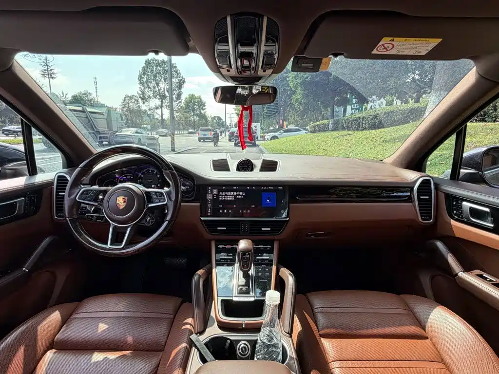 Porsche Cayenne Hybrid — миниатюра 13