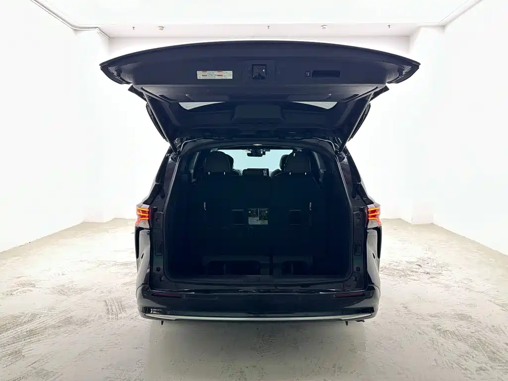 Toyota Sienna — миниатюра 22