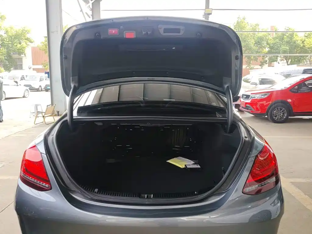 Mercedes-Benz C-Class — миниатюра 19