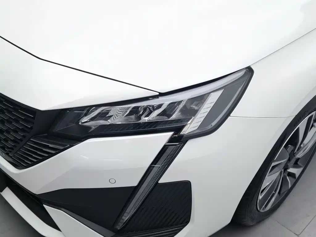 Peugeot 408 — миниатюра 7