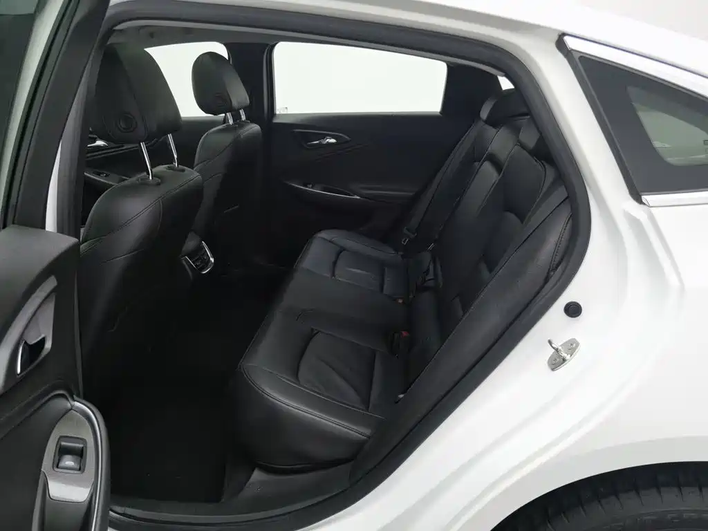 Chevrolet Malibu XL — миниатюра 15