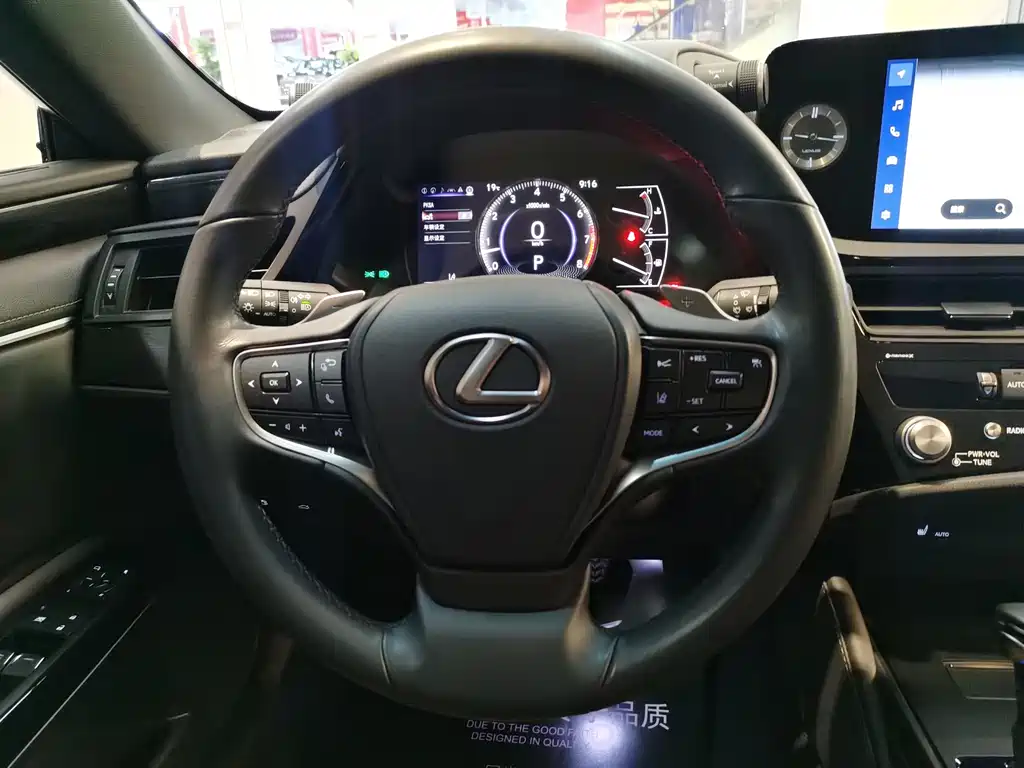 Lexus ES — миниатюра 6