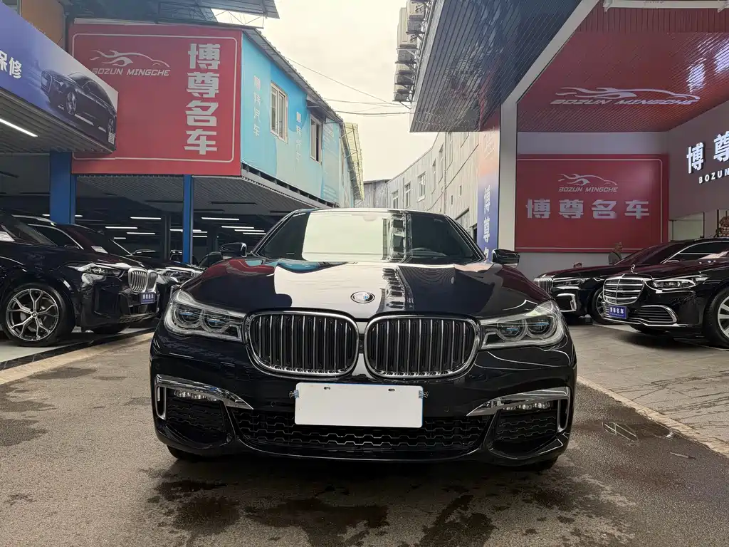 BMW 7 Series — миниатюра 2