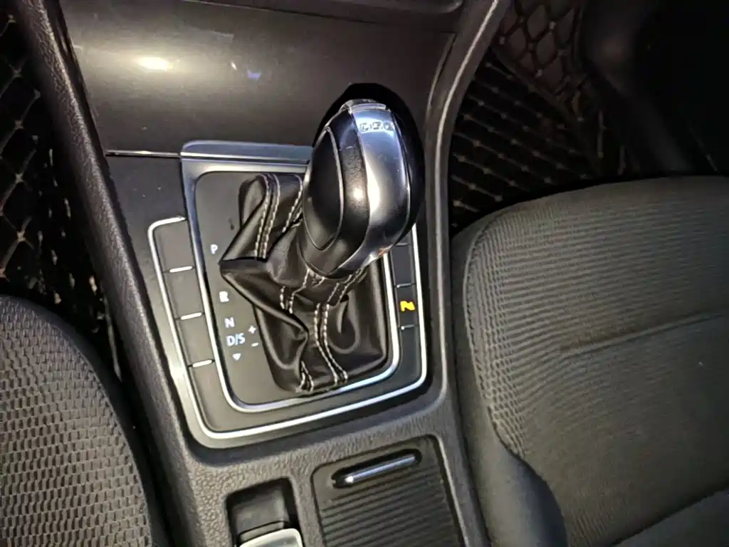 Volkswagen Golf — миниатюра 14