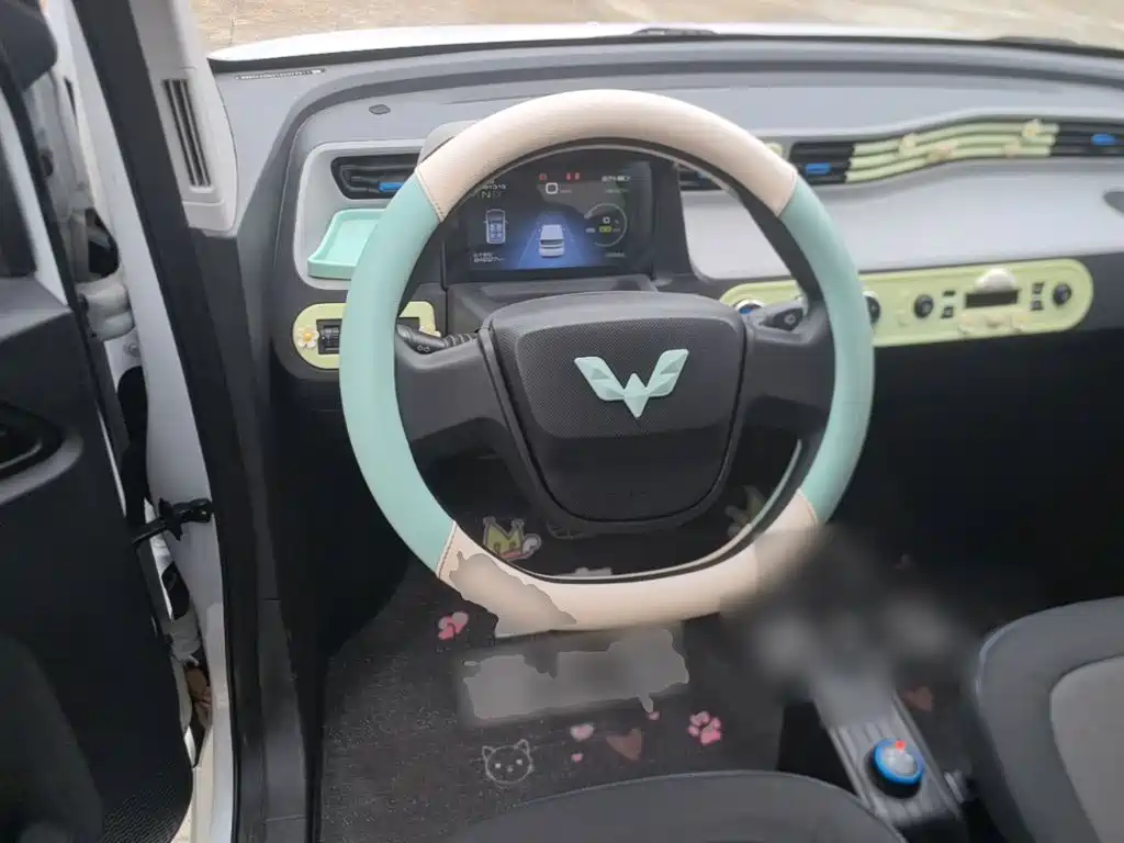 Wuling MINIEV — миниатюра 11