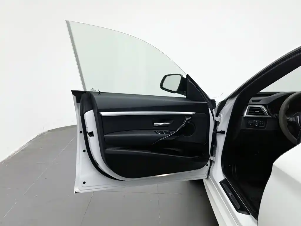 BMW 3 Series GT — миниатюра 8