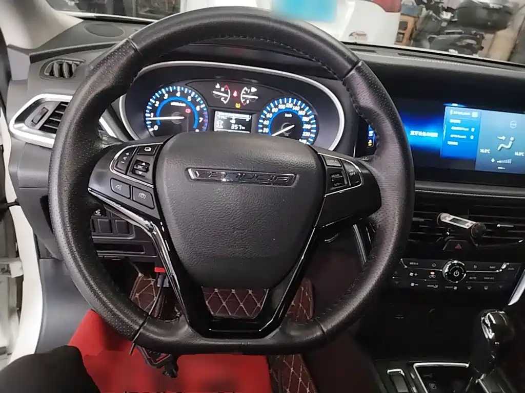Venucia T90 — миниатюра 11