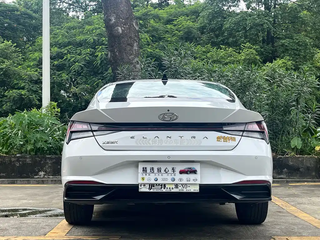 Hyundai Elantra — миниатюра 8