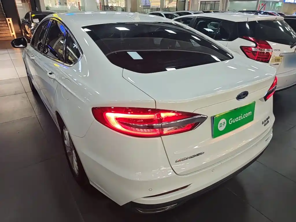 Ford Mondeo — миниатюра 5